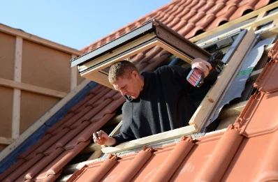 Pose de fenêtres de toit Velux à Viozan